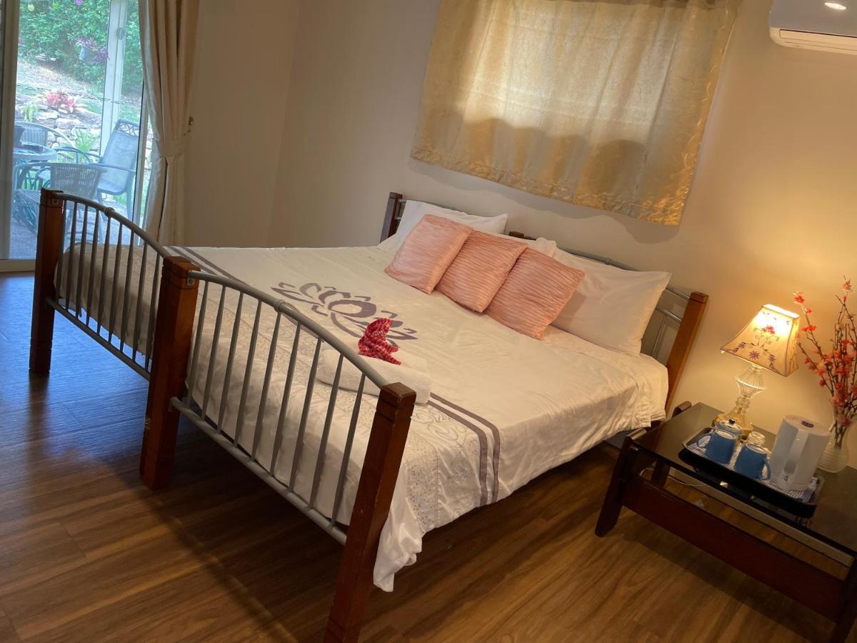 Theme Parks Amituofo Homestay Голд-Кост Экстерьер фото