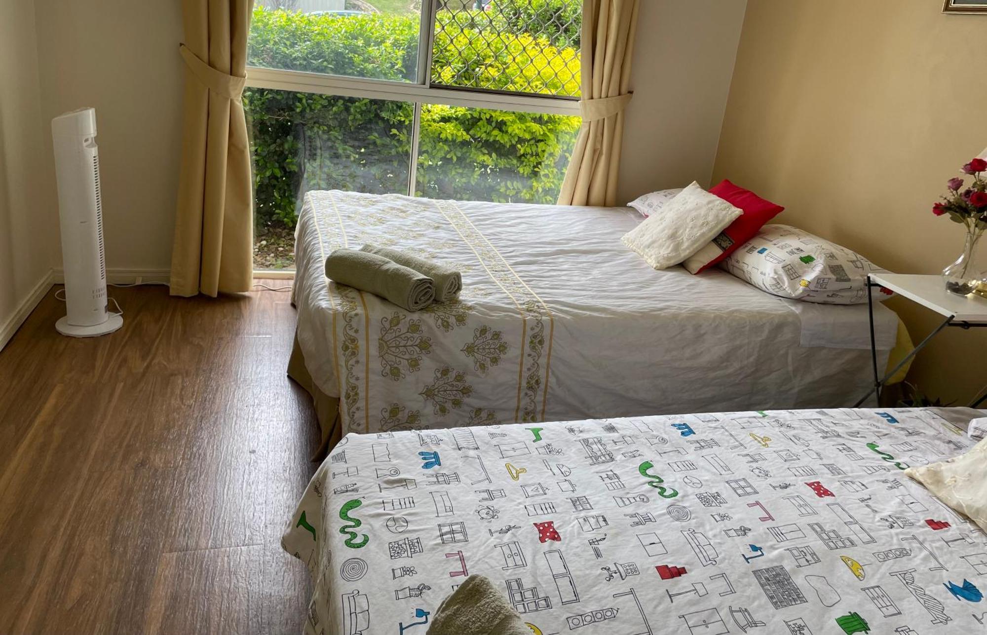 Theme Parks Amituofo Homestay Голд-Кост Экстерьер фото